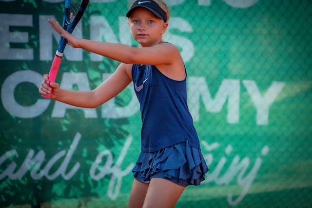Ana Marija Rebić court side